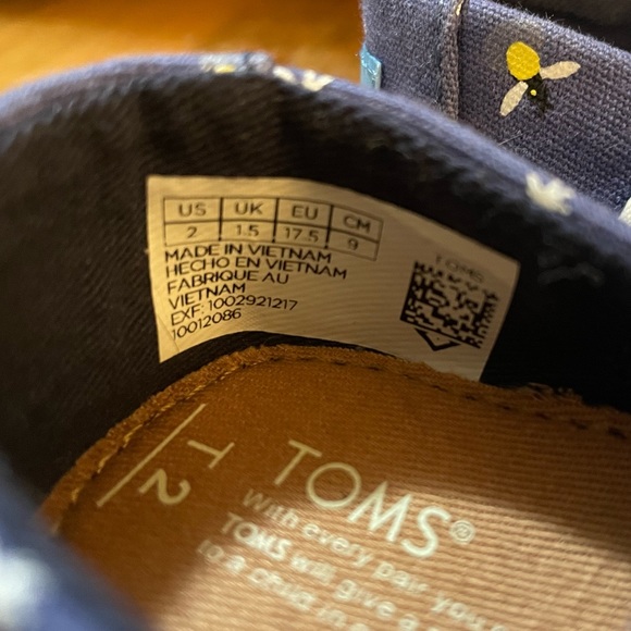 Baby firefly Toms, size 2 with Velcro strap - Picture 3 of 4